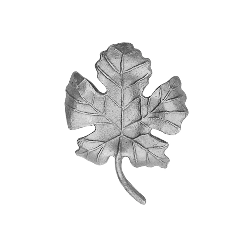 LEAF GRAPE CAST STEEL 5/16" MTL, 4-3/8" W 6-1/8 H (661/3)